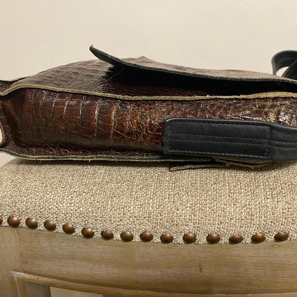 Beautiful Handcrafted Flap Crossbody Bag - Picture 5 of 16